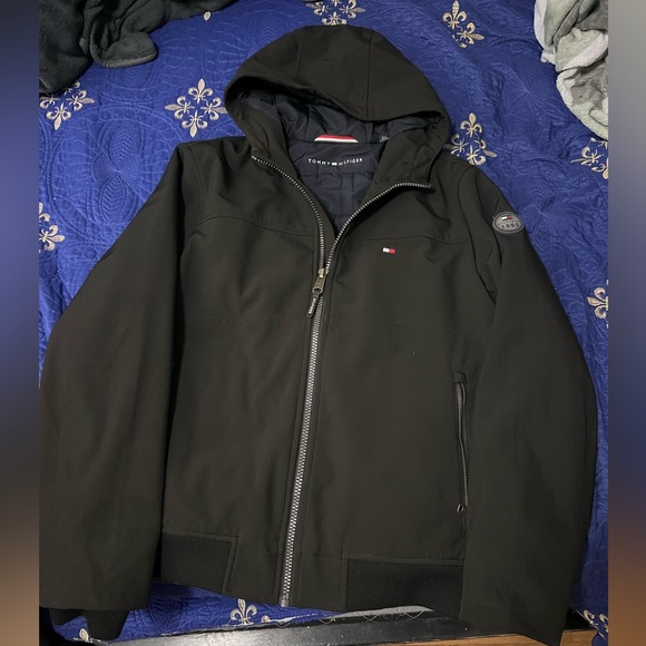Tommy Hilfiger men’s large jacket brand newlost the tag but never use.